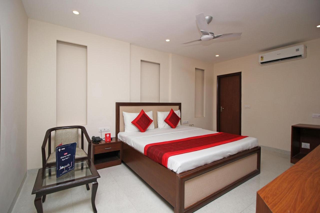 Oyo Hotel Blu Pebbles Near Delhi Airport Új-Delhi Kültér fotó