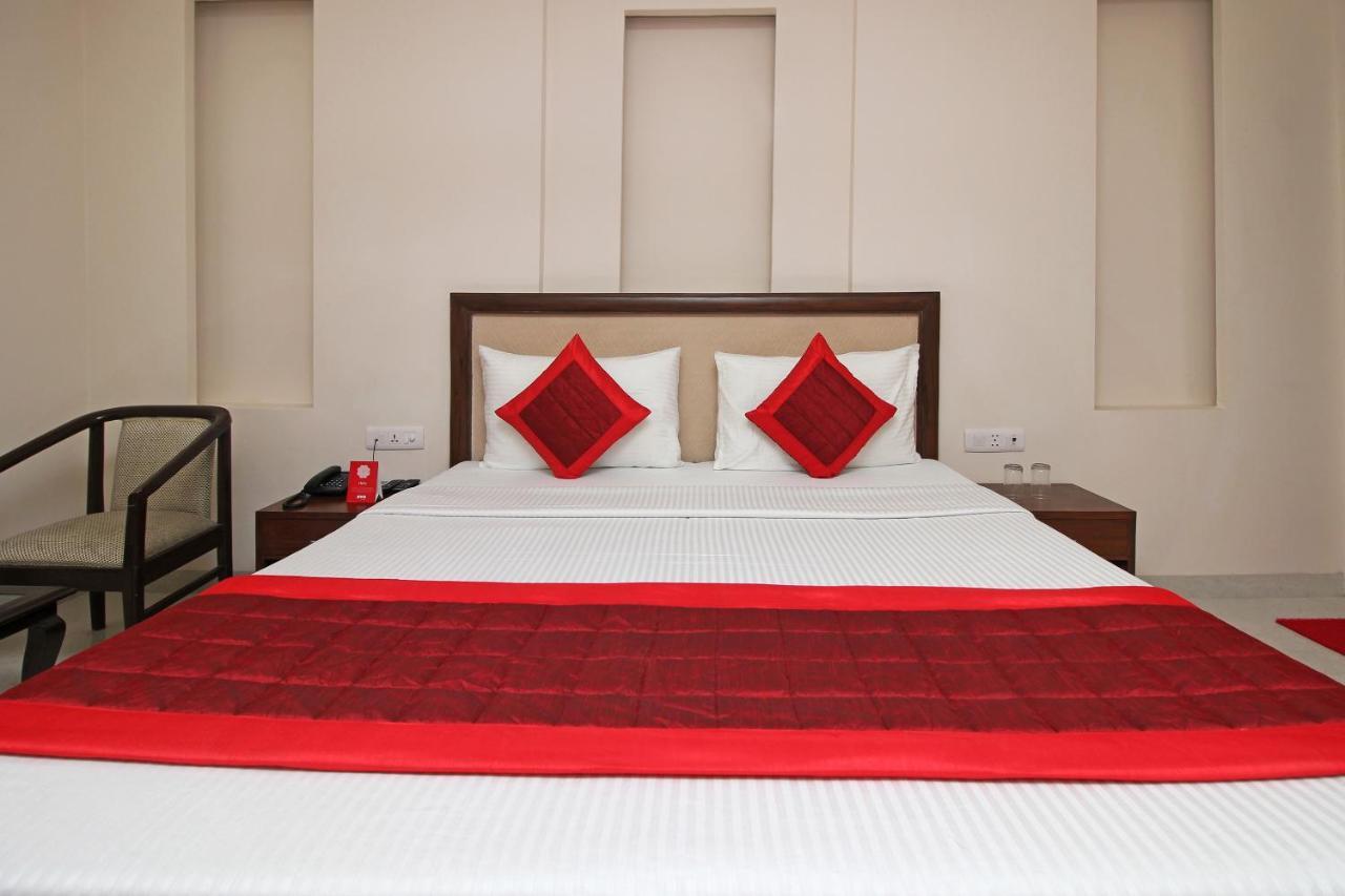 Oyo Hotel Blu Pebbles Near Delhi Airport Új-Delhi Kültér fotó