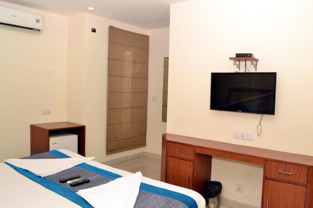 Oyo Hotel Blu Pebbles Near Delhi Airport Új-Delhi Kültér fotó