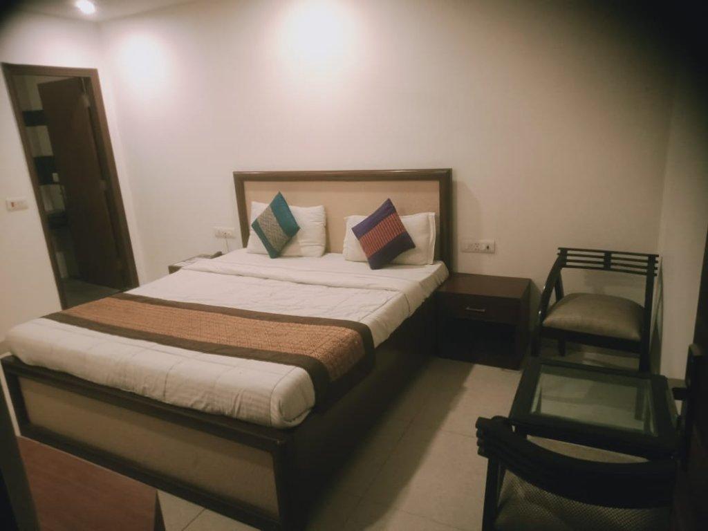 Oyo Hotel Blu Pebbles Near Delhi Airport Új-Delhi Kültér fotó